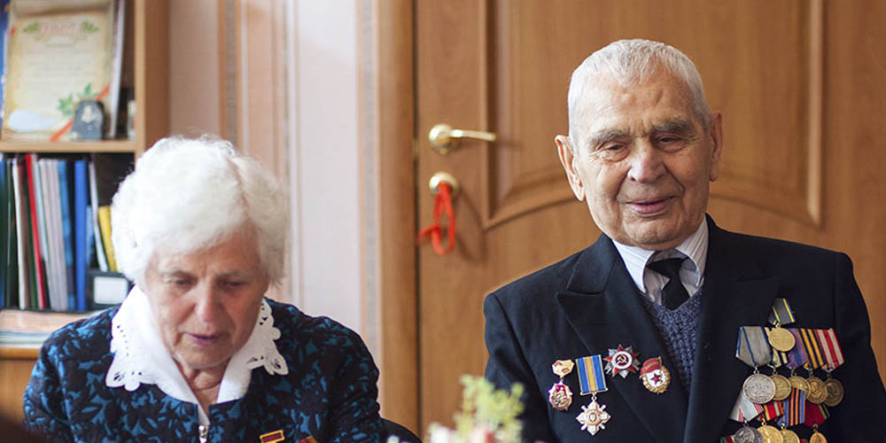 John og Mary genvandt uafhængigheden
